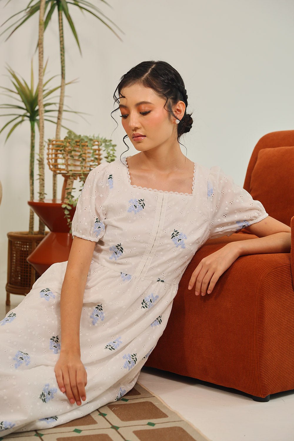 Isolde Embroidered Floral Midi Dress in White Bloom - Image 7