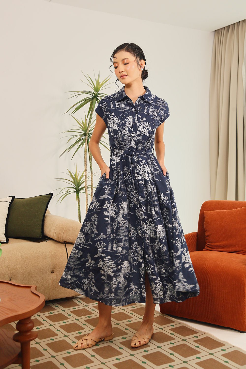Dezza Midi Dress in Navy Blue Scenic Embroidery - Image 5