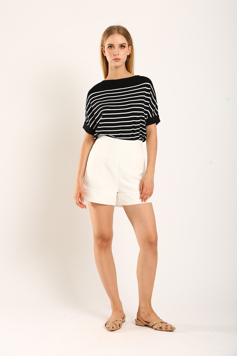 Valeina Contrast Knit Top in Black - Image 9