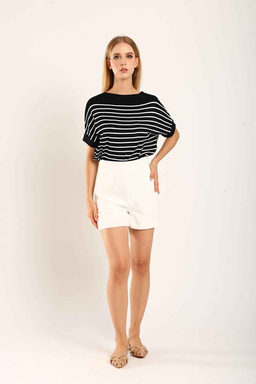 Valeina Contrast Knit Top in Black - Image 10