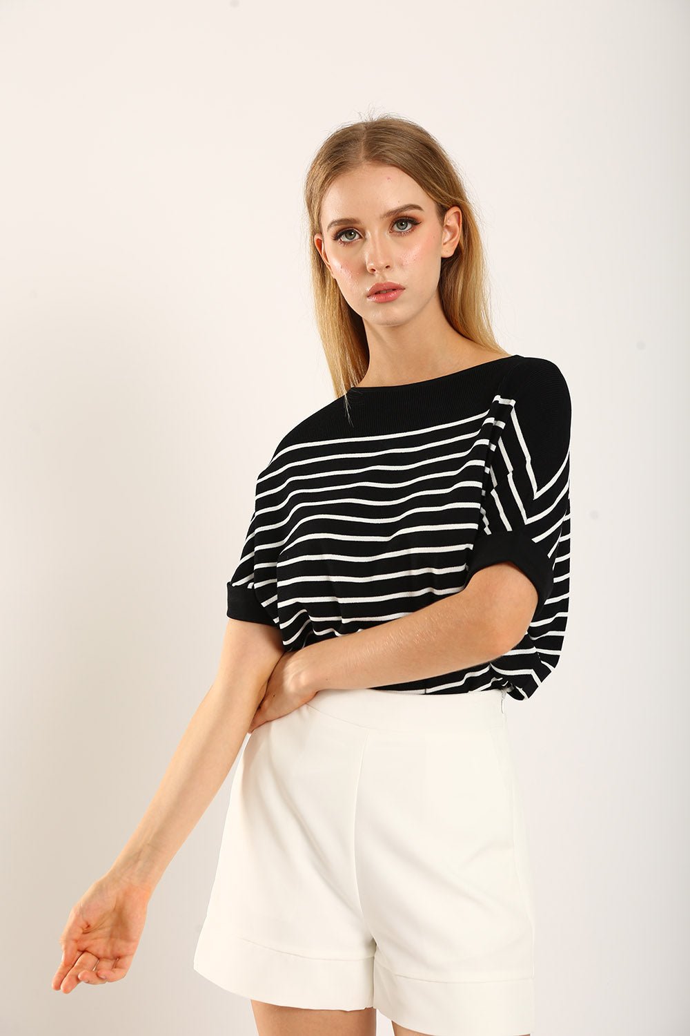 Valeina Contrast Knit Top in Black - Image 5