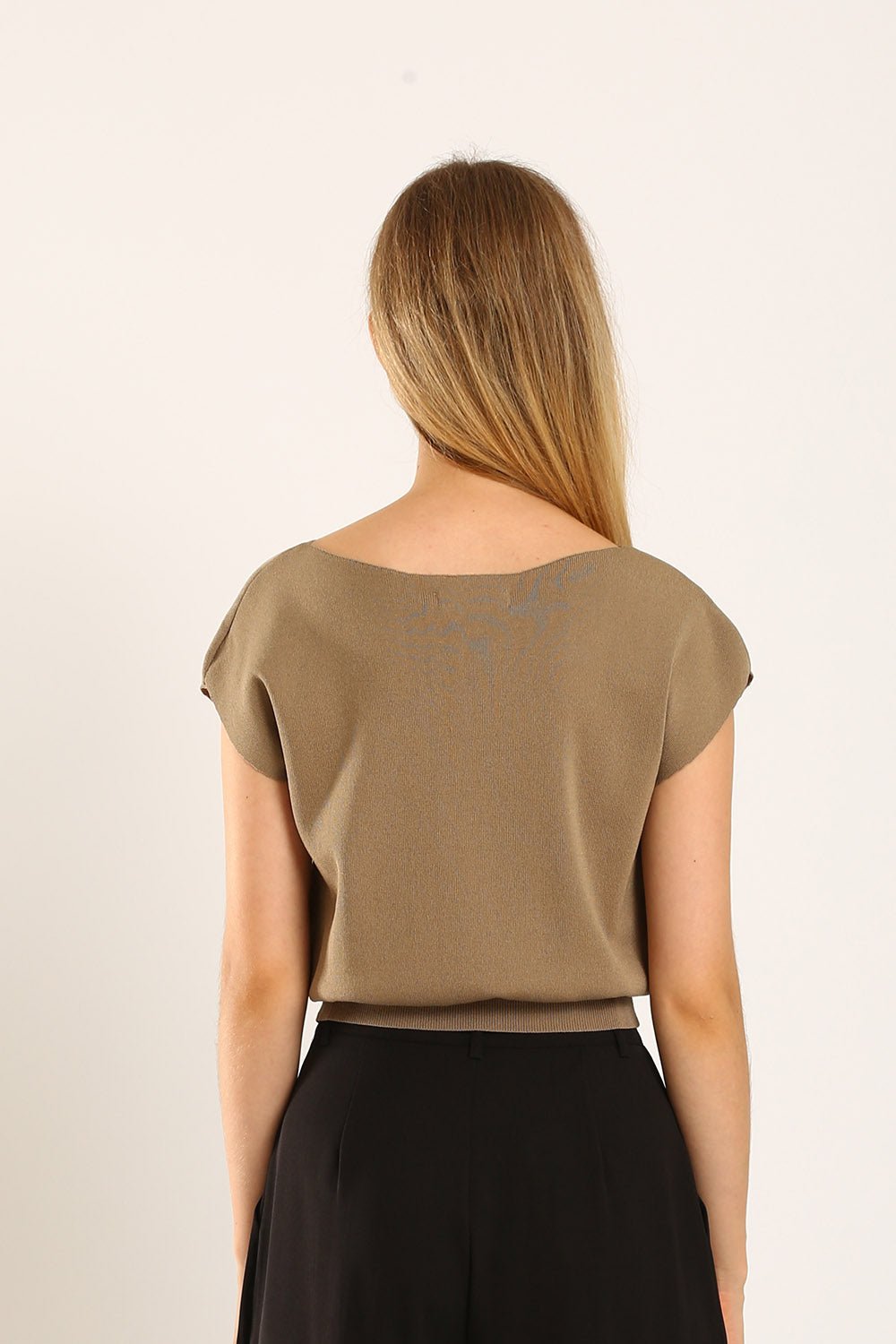 Graciela V-Slit Knit Top in Coffee - Image 5