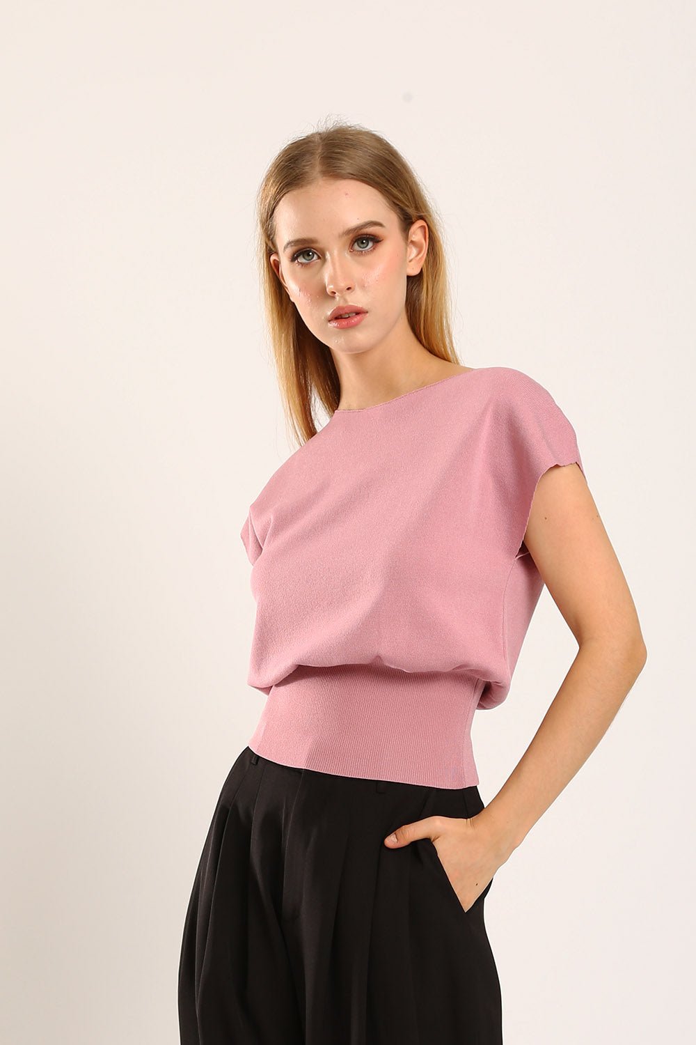 Graciela V-Slit Knit Top in Dust Pink - Image 5