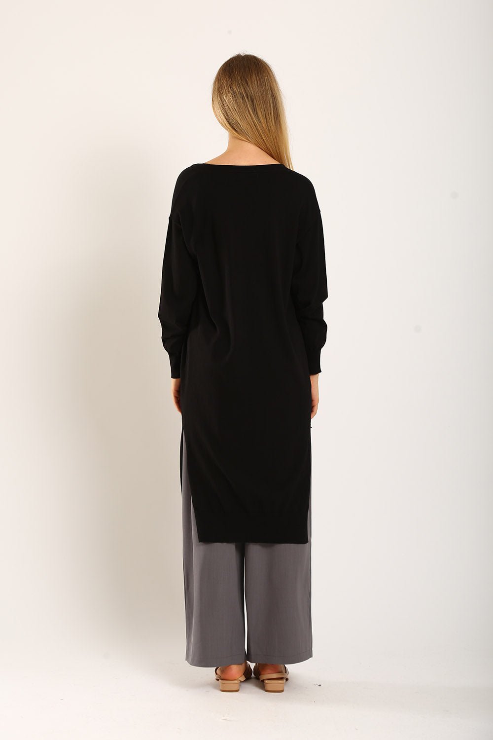 Tonie Long Knit Cardigan in Black - Image 7