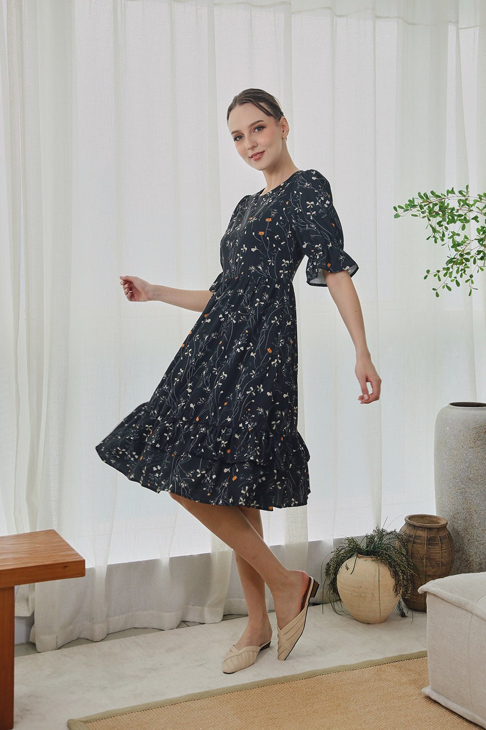 Suri Maxi Dress in Noir Bloom - Image 7