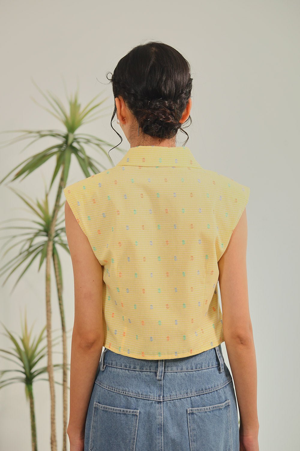 Amina Sleeveless Shirt in Yellow Gingham Top - Image 9