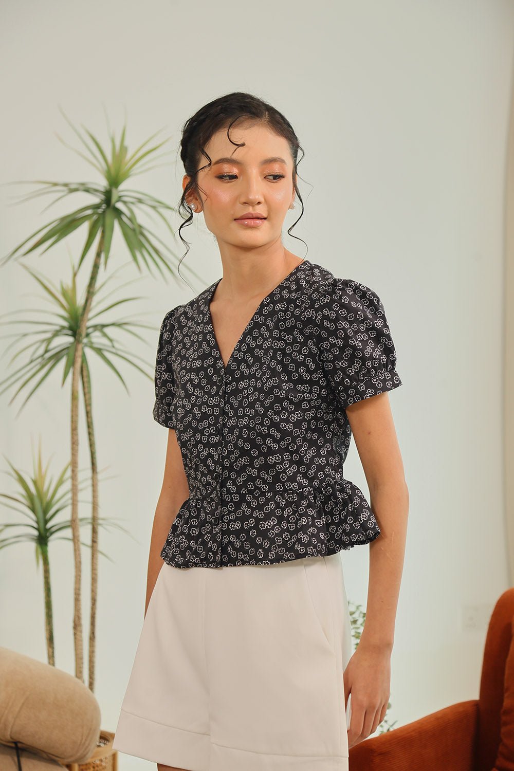 Melura Floral Peplum Top in Black Bloom - Image 3