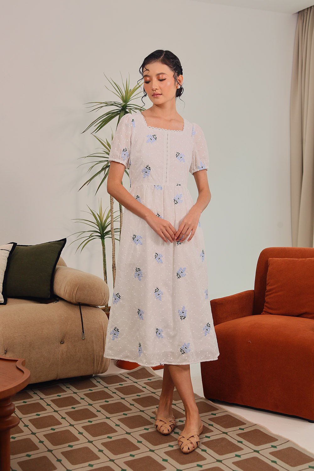 Isolde Embroidered Floral Midi Dress in White Bloom - Image 10