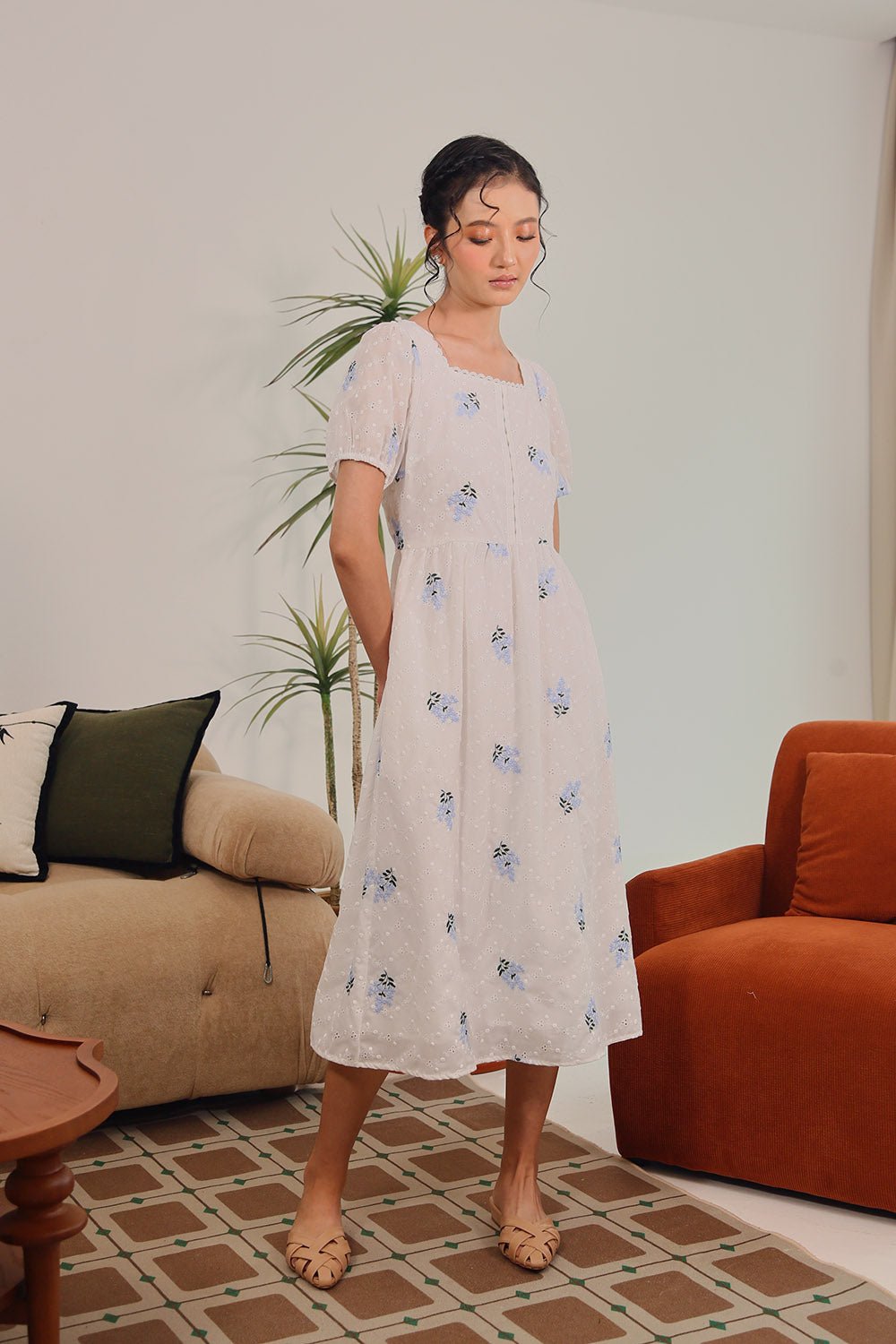 Isolde Embroidered Floral Midi Dress in White Bloom - Image 5