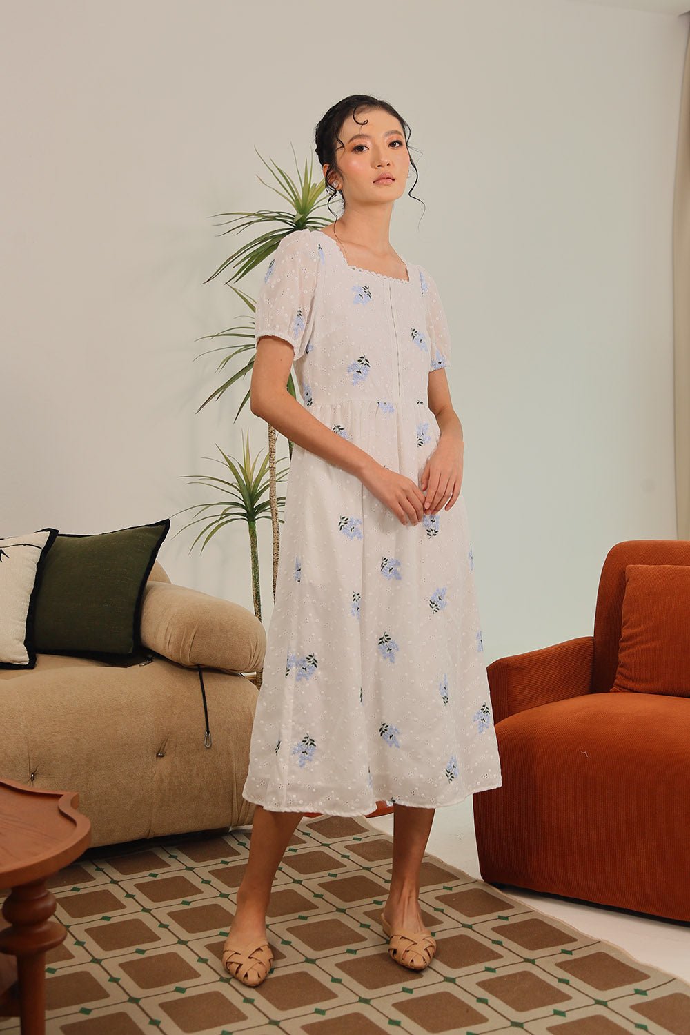 Isolde Embroidered Floral Midi Dress in White Bloom - Image 3