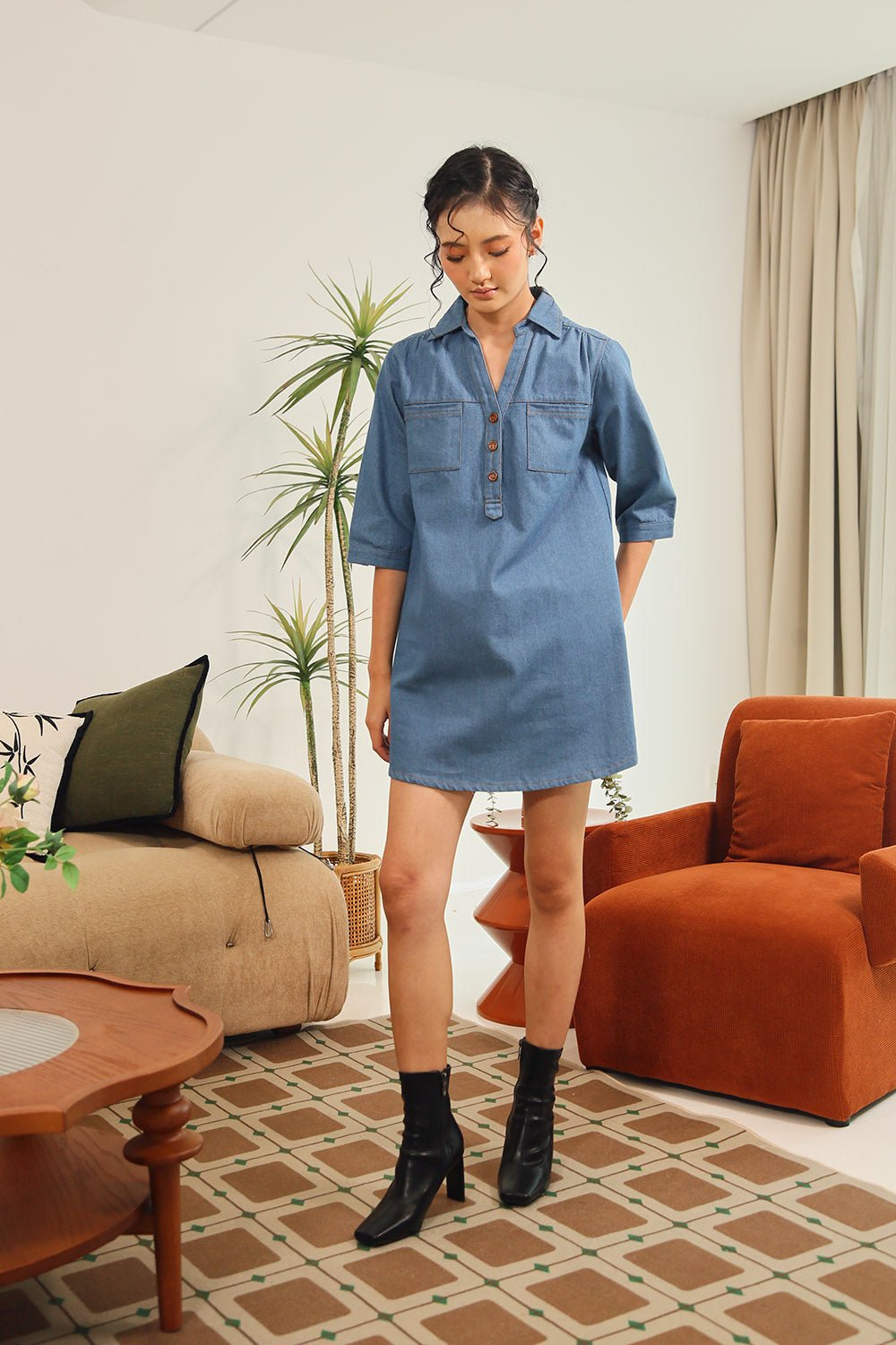 Ciely Collar Denim Shirt Dress in Mid Wash - Image 4
