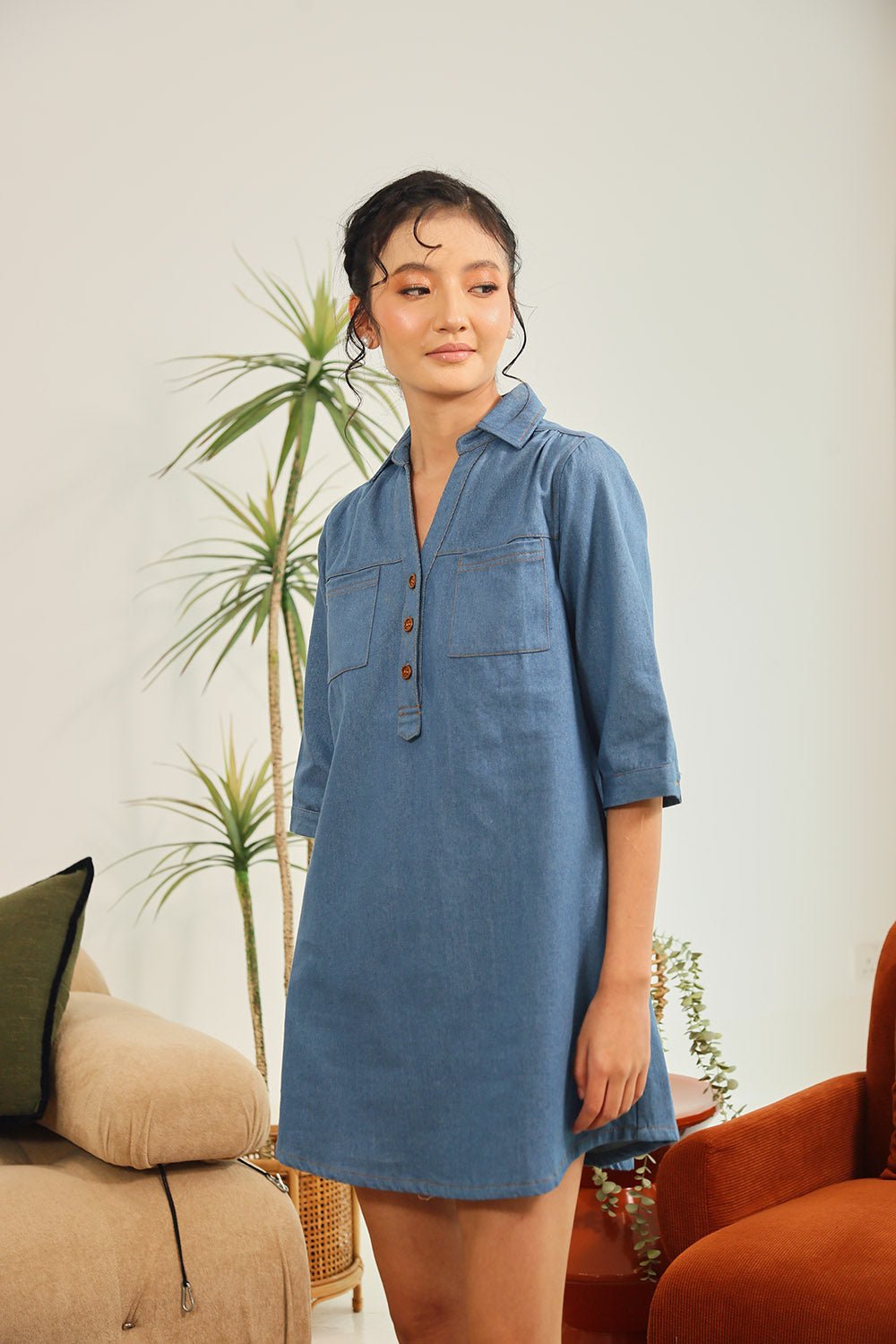 Ciely Collar Denim Shirt Dress in Mid Wash - Image 9
