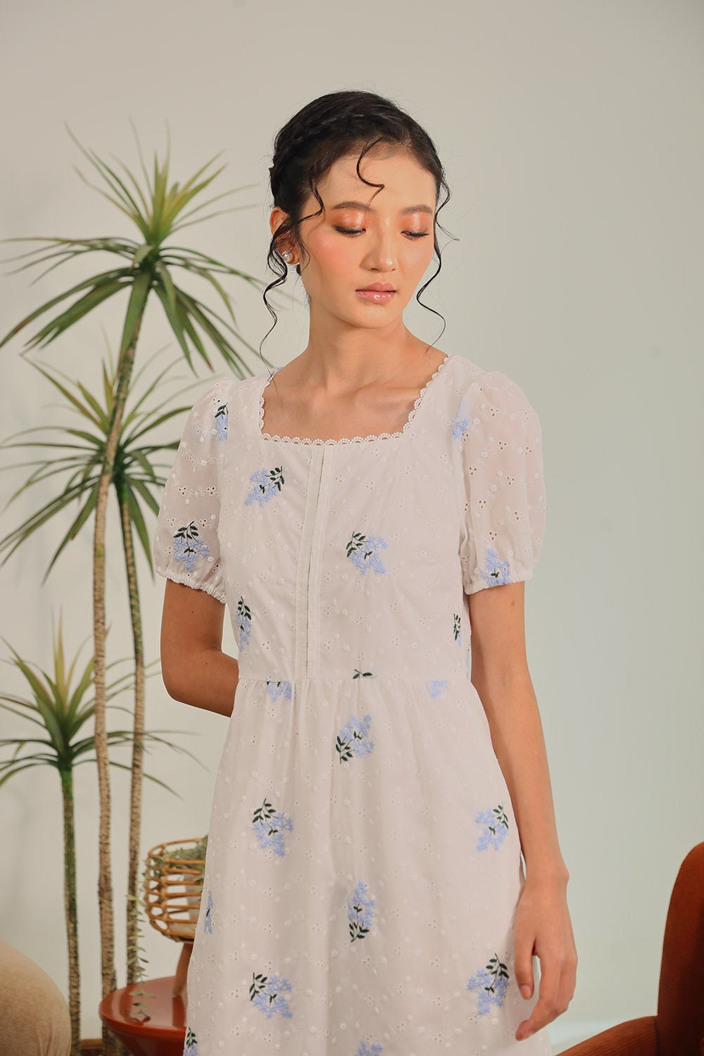 Isolde Embroidered Floral Midi Dress in White Bloom - Image 8